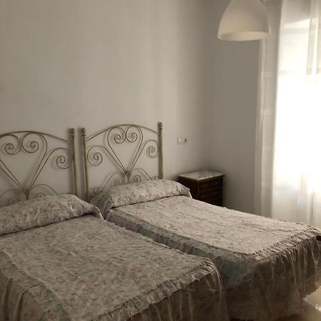 Pension Ruiz Linares  Exterior photo